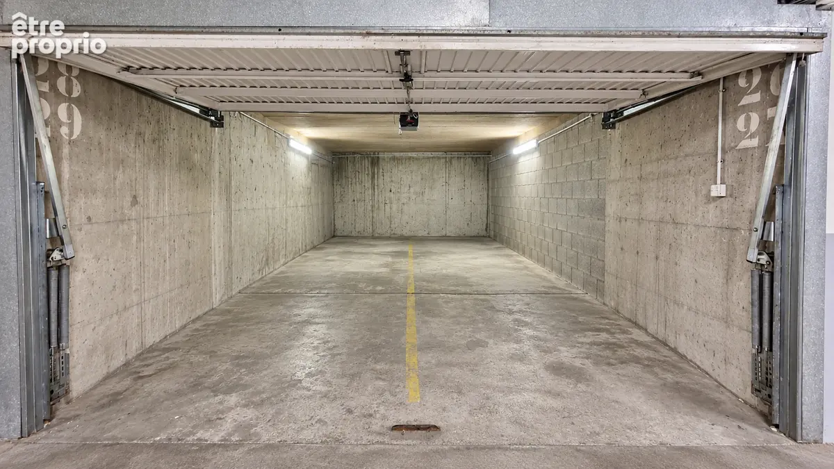 Parking à PARIS-12E