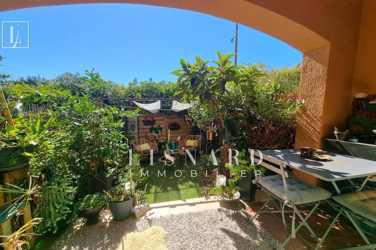 Appartement à VALLAURIS