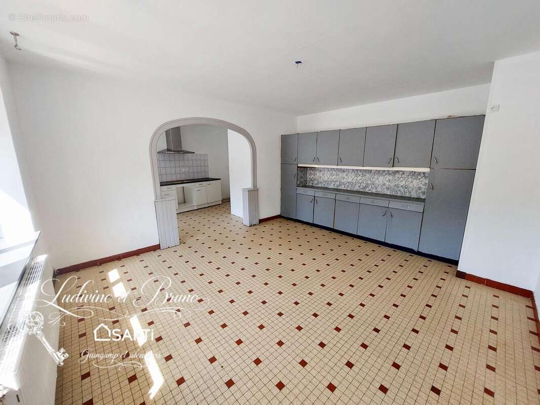 Maison 142 m² à Graces  - photo 3