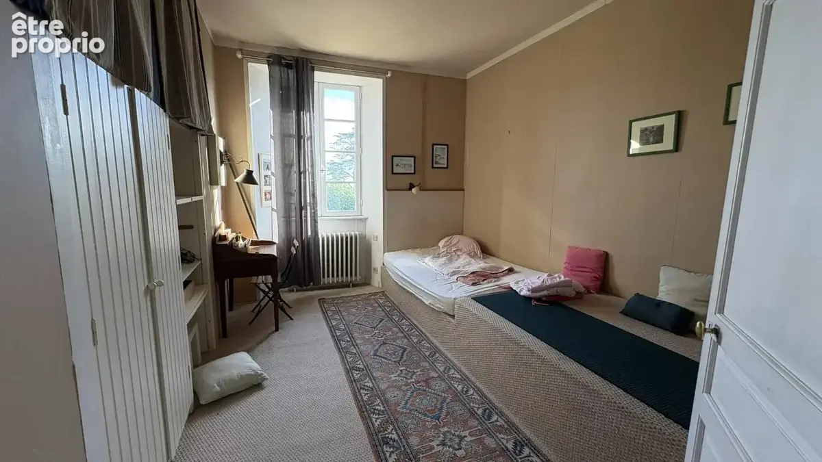 Manoir du xv ème avec dépendances - photo 11