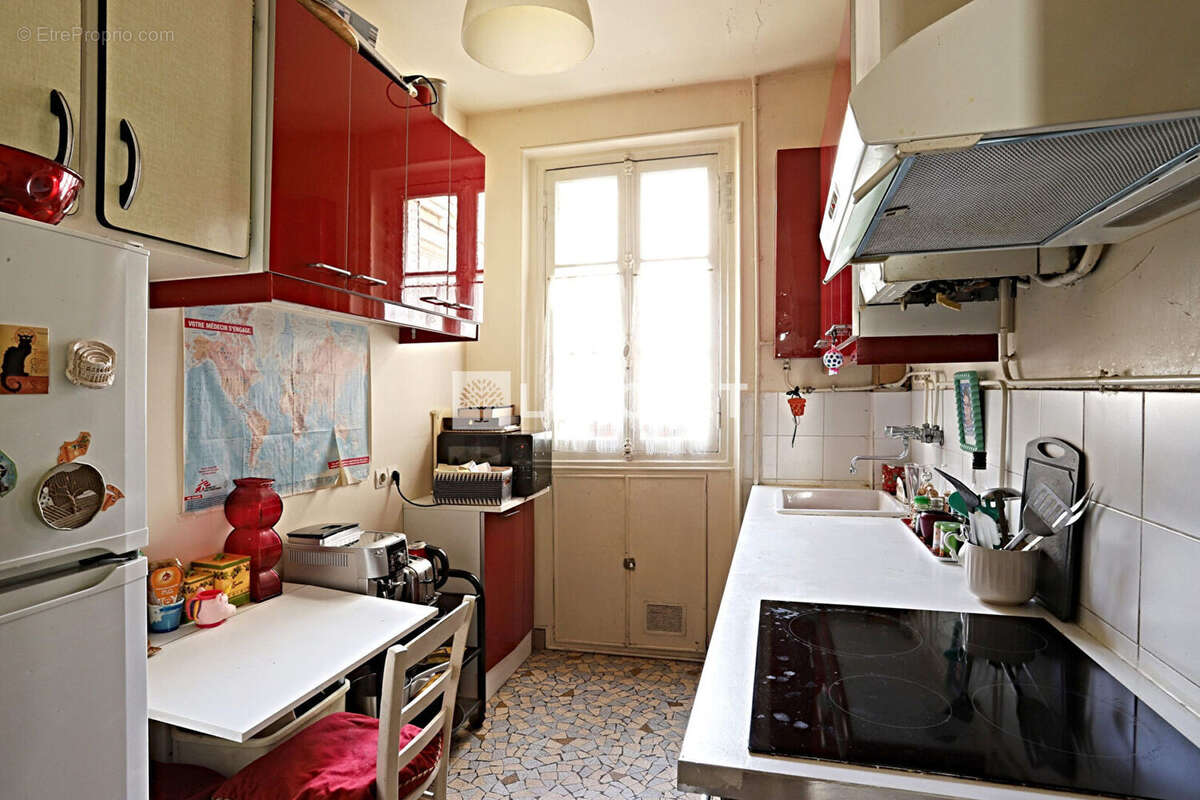 Appartement à PARIS-14E