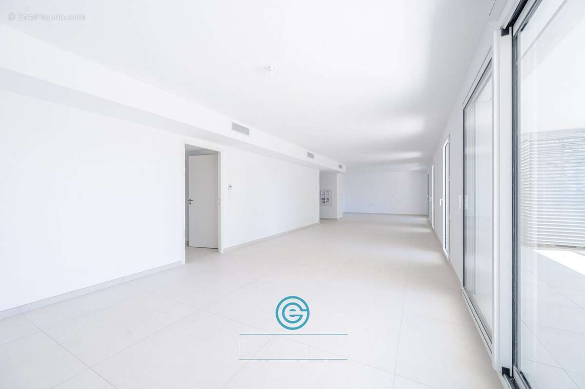 Appartement à MARSEILLE-8E