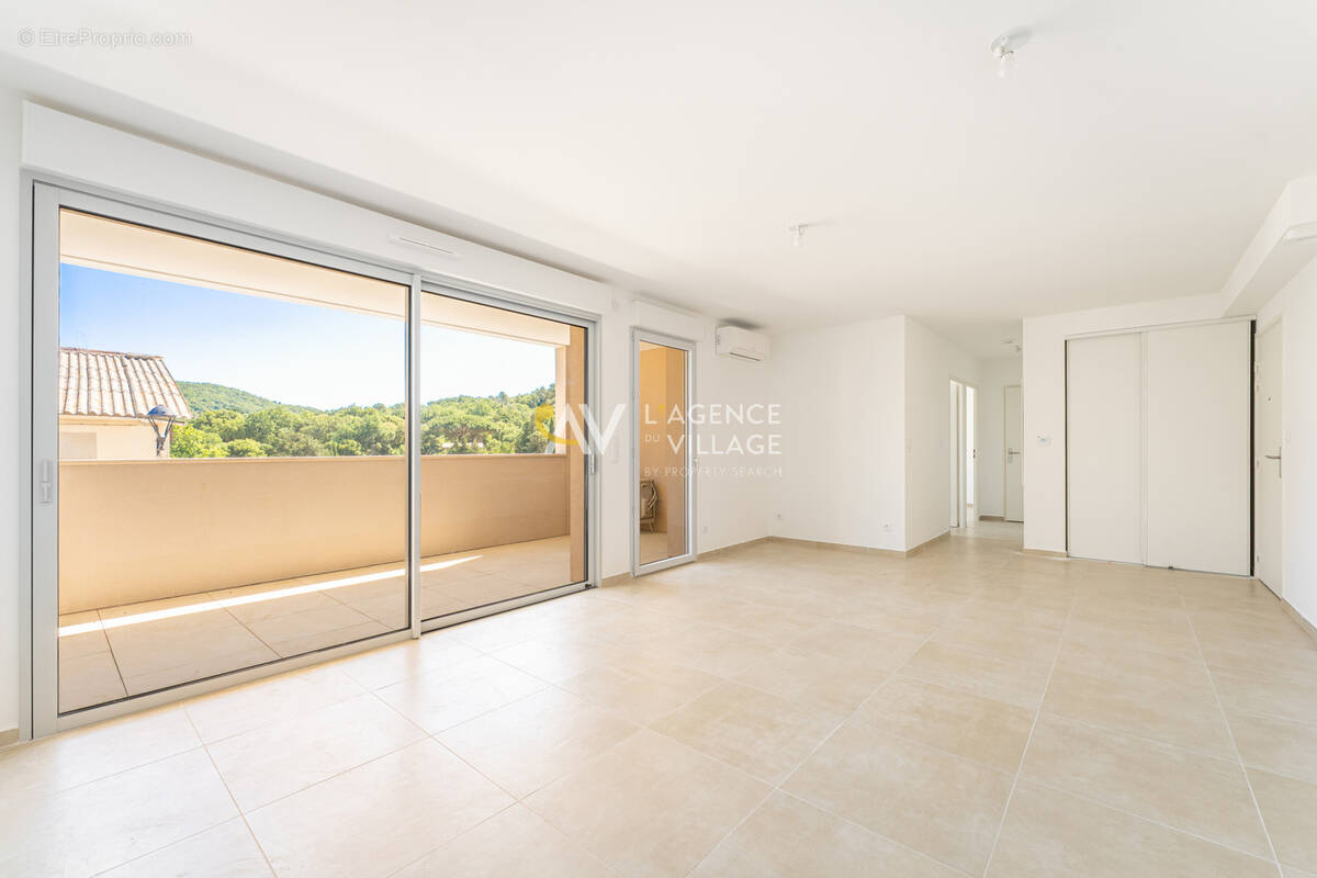 Appartement à LA GARDE-FREINET
