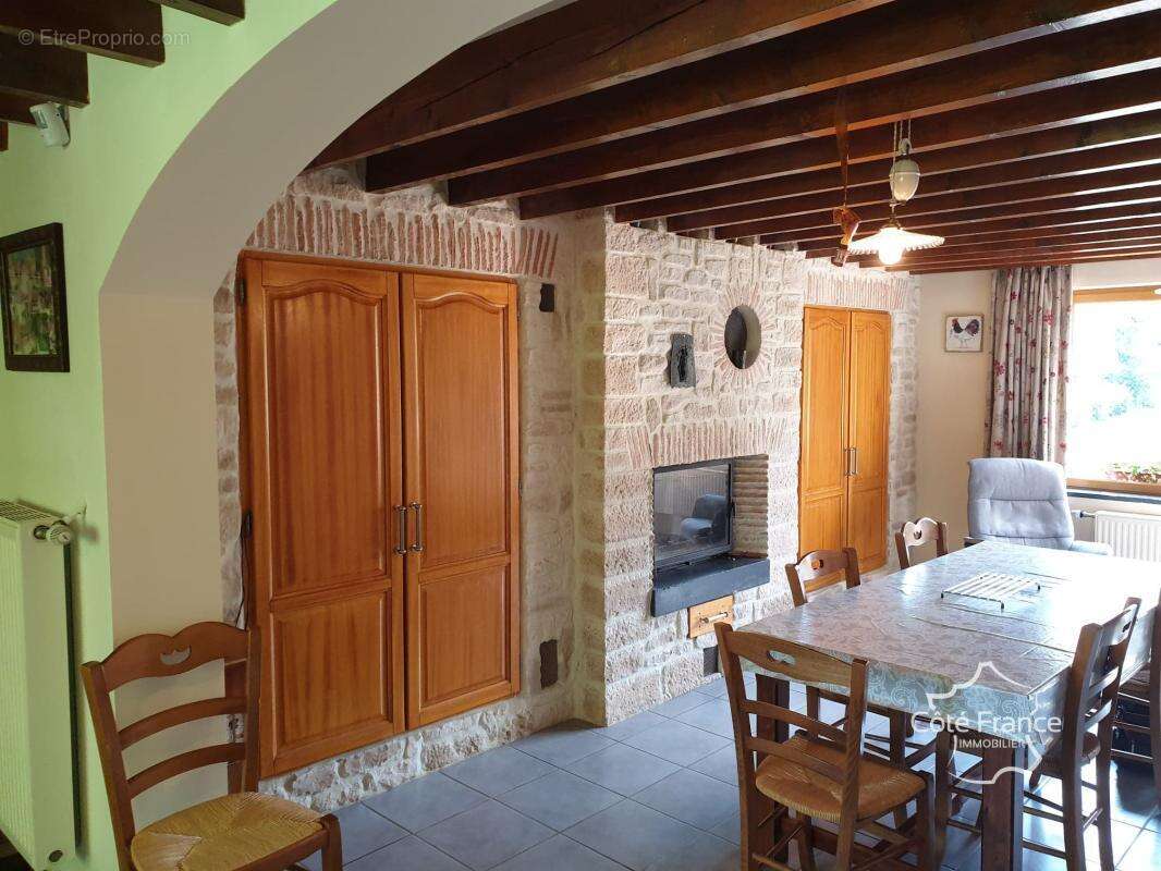 Maison à SAINT-GOBERT
