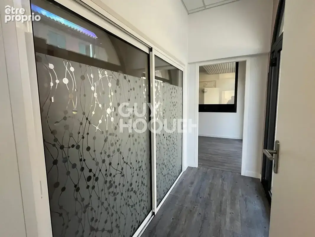 Local commercial Agen  centre ,170 m2 avec 3 entrées indépendantes - photo 3
