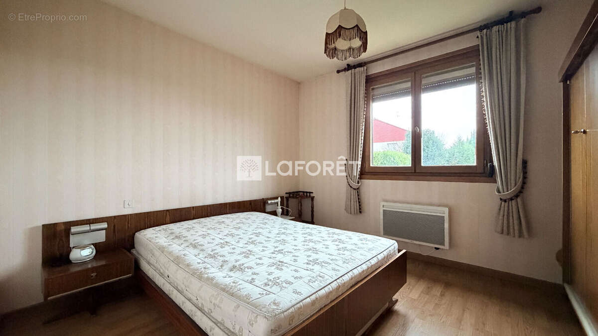 Maison à SAINTE-MENEHOULD