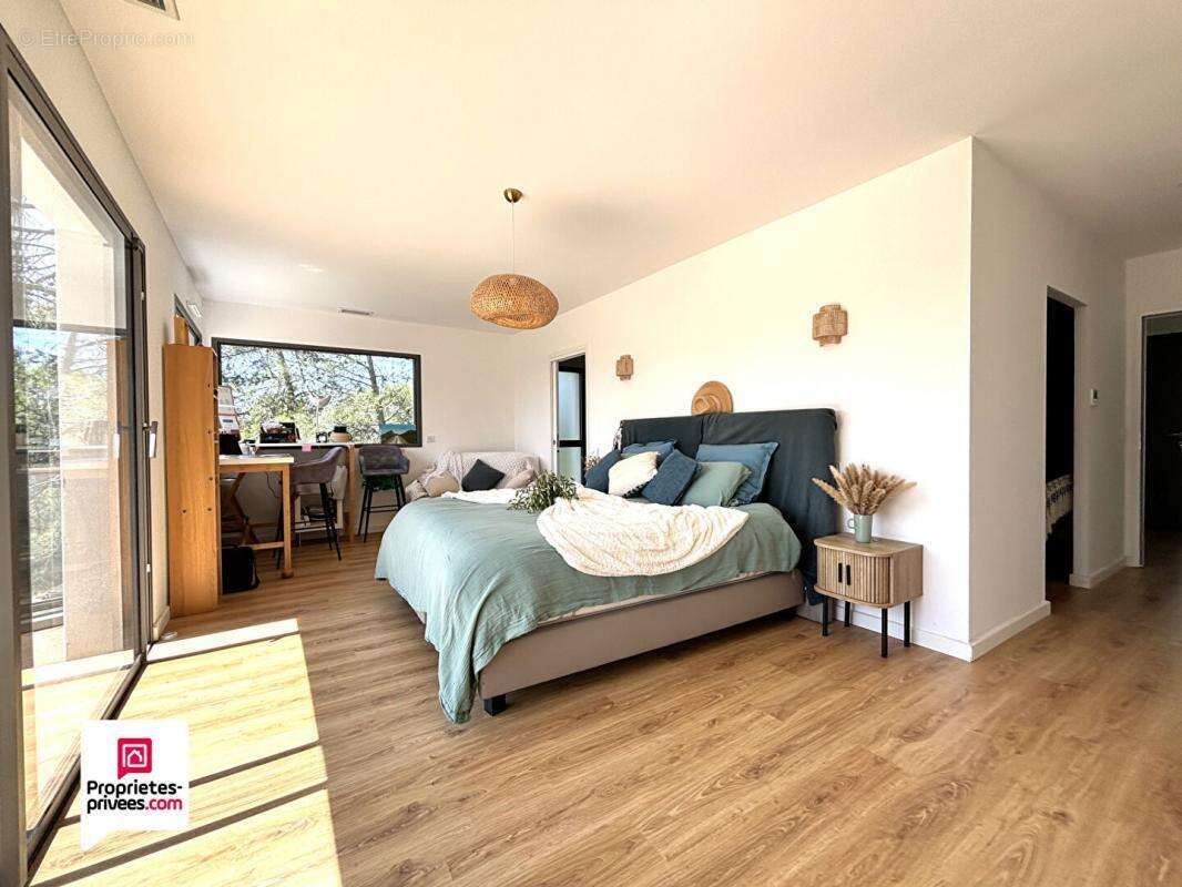 Maison à SAINT-MATHIEU-DE-TREVIERS