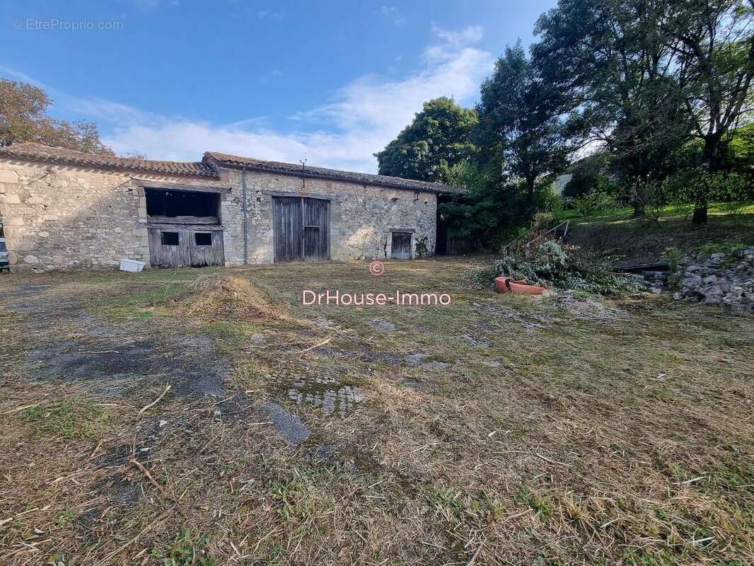 Maison à SAINT-MARTIN-DE-VILLEREAL