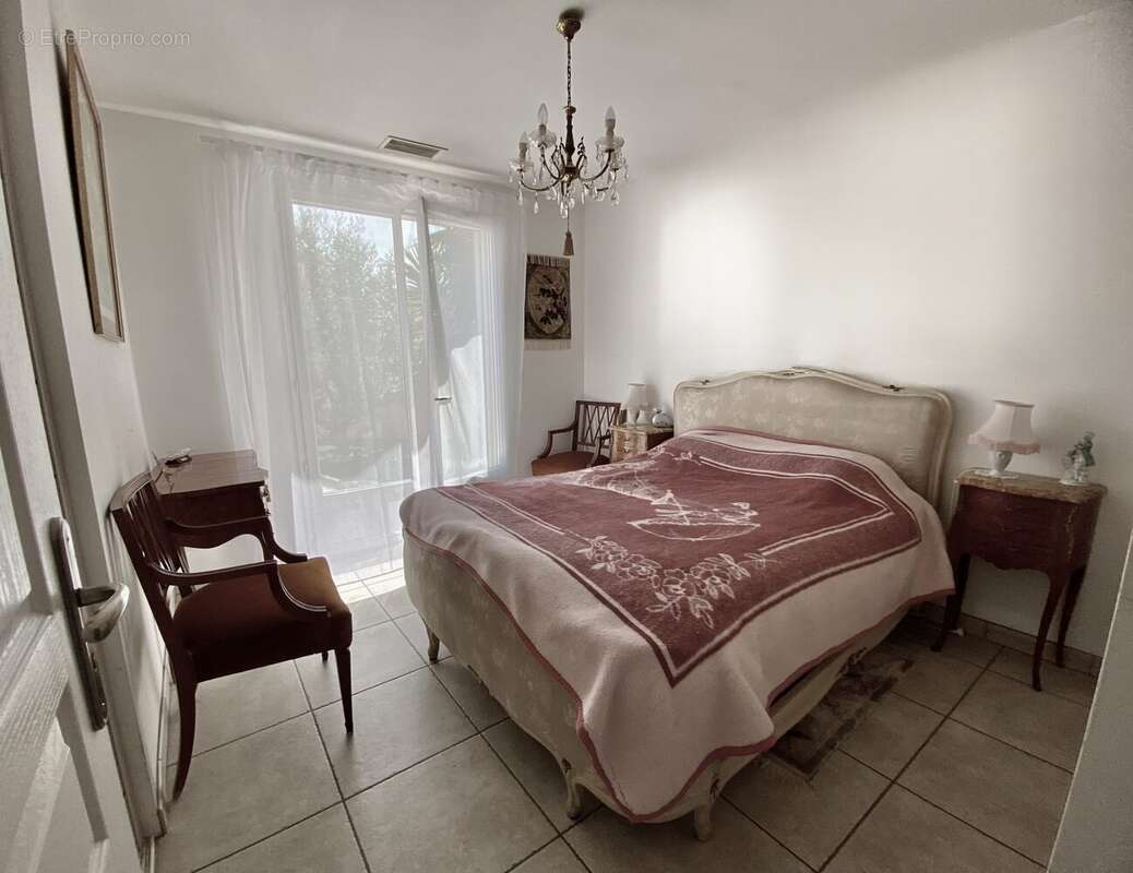 Maison à CREISSAN