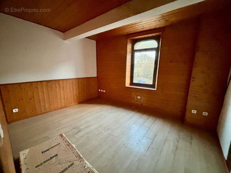 Appartement à LARRAZET