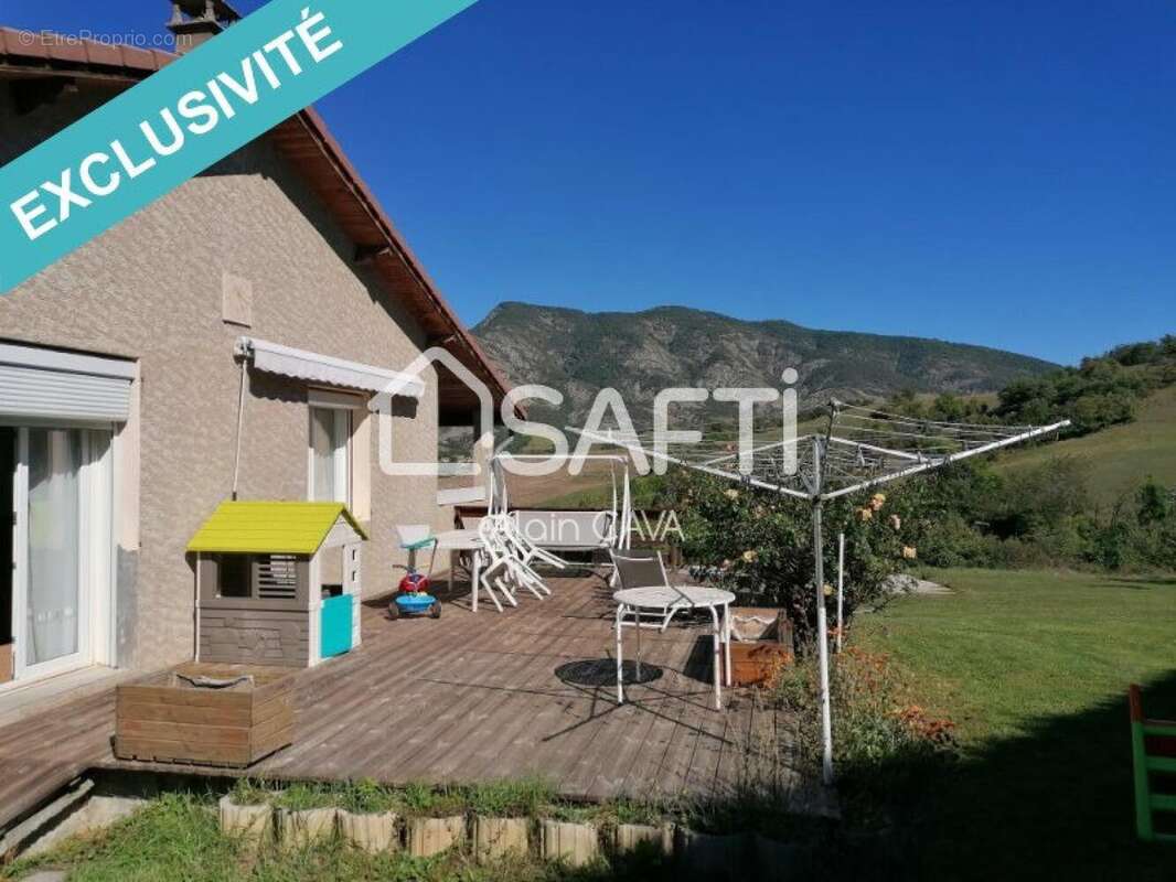 Maison 150 m² à Bellaffaire  - photo 2