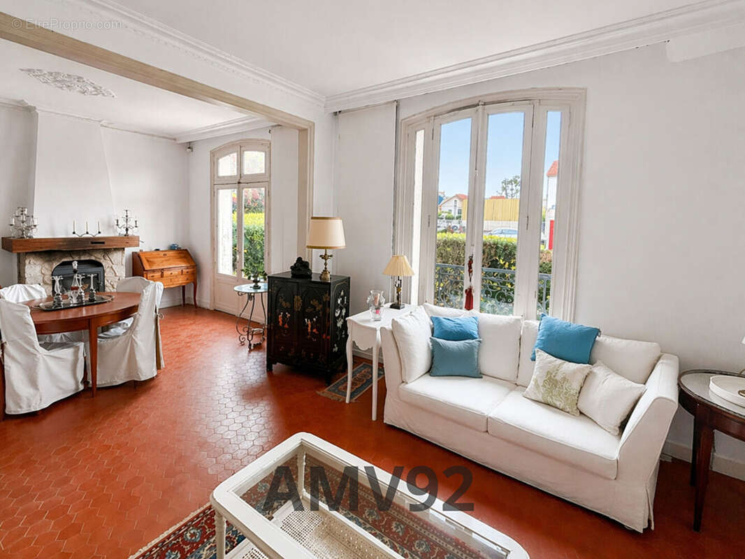 Maison à ASNIERES-SUR-SEINE