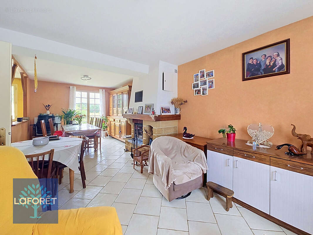 Maison Maen Roch, proche A84, idéalement situé en campagne - photo 4