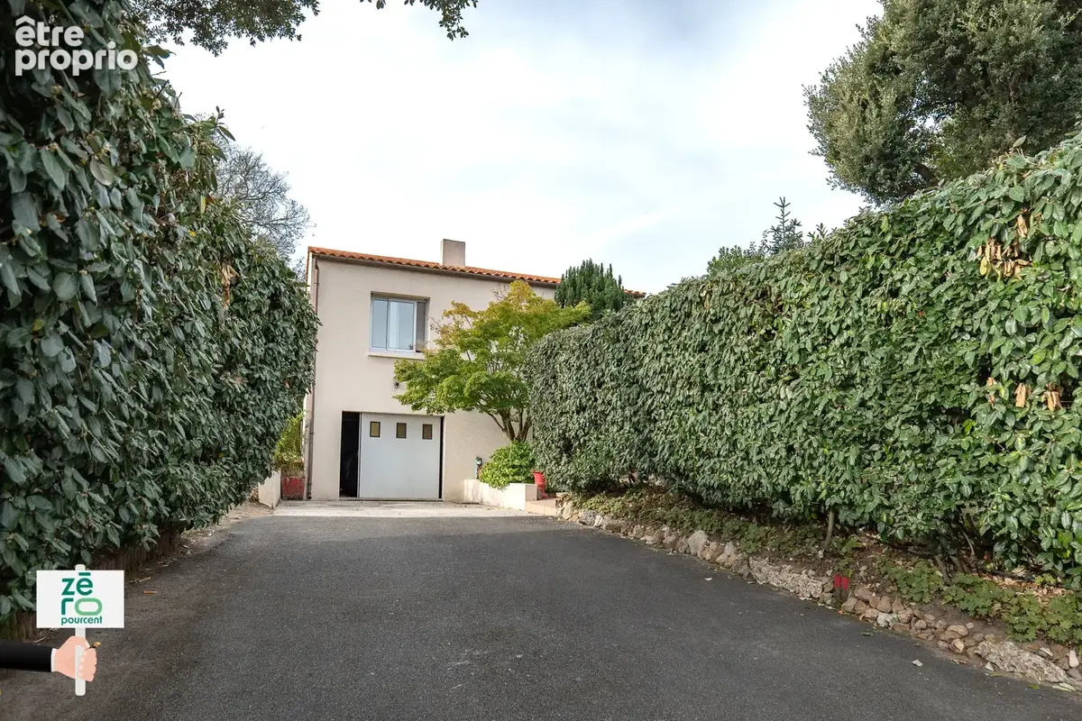 Maison d’architecte avec piscine à Avrillé   124 m2 habitables, sous-sol intégral et parc arboré de plus de 2 - photo 17