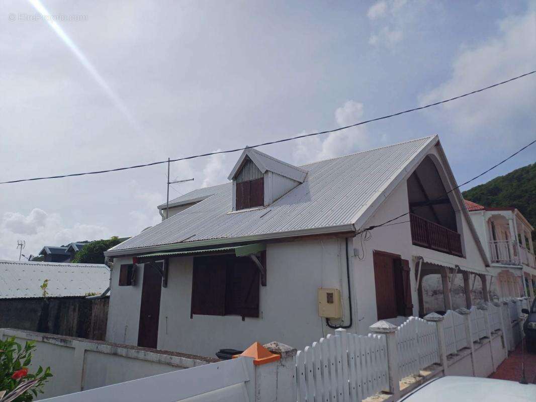 Maison à TERRE-DE-BAS