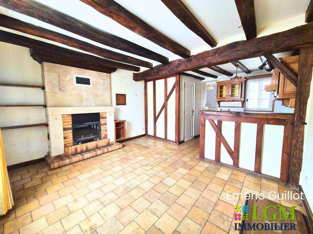 Maison de ville 62 m² habitable – Jardin clos de 210 m² – Garage et atelier – Montoire-sur-le-Loir (41800) - photo 3