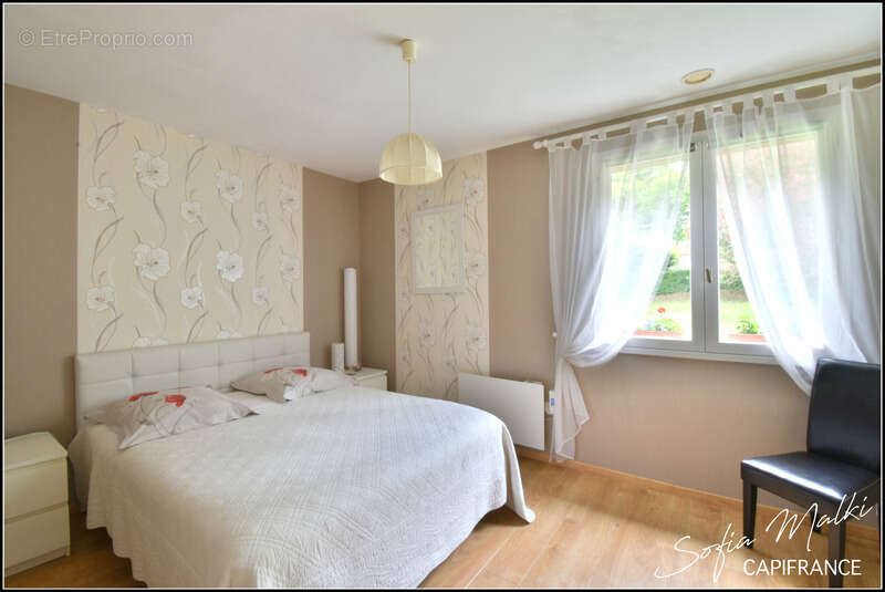 Dpt Indre (36), à vendre CHASSIGNOLLES maison 7 pièces - photo 9