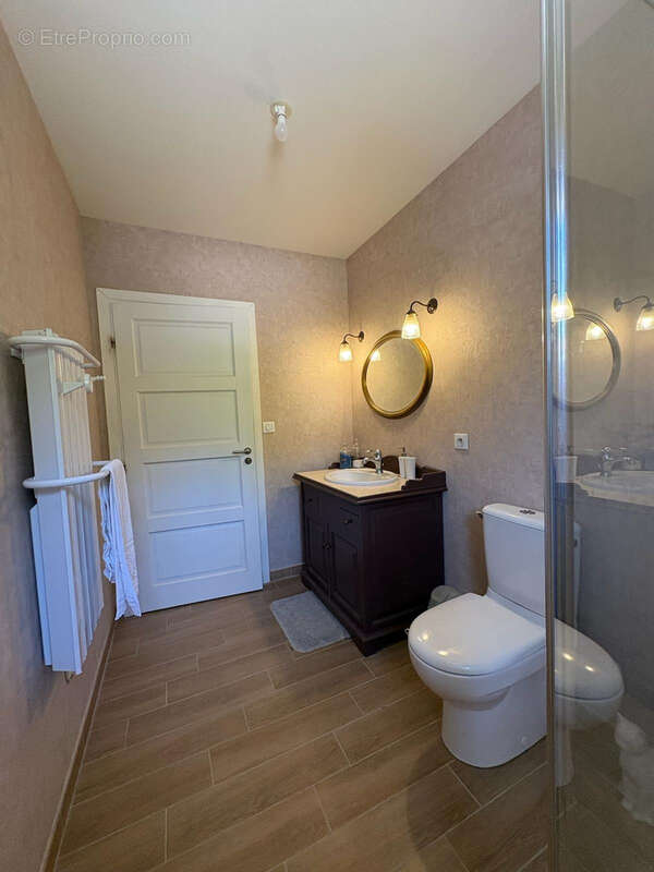 ROULLET SAINT ESTEPHE Maison de plain pied 169 m2  3 chambres secteur calme - photo 19