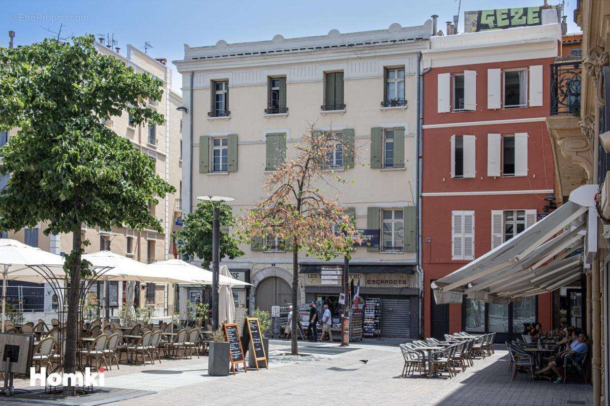 Local commercial T1 de 40 m2 à Perpignan 66000, Place de la République - photo 5