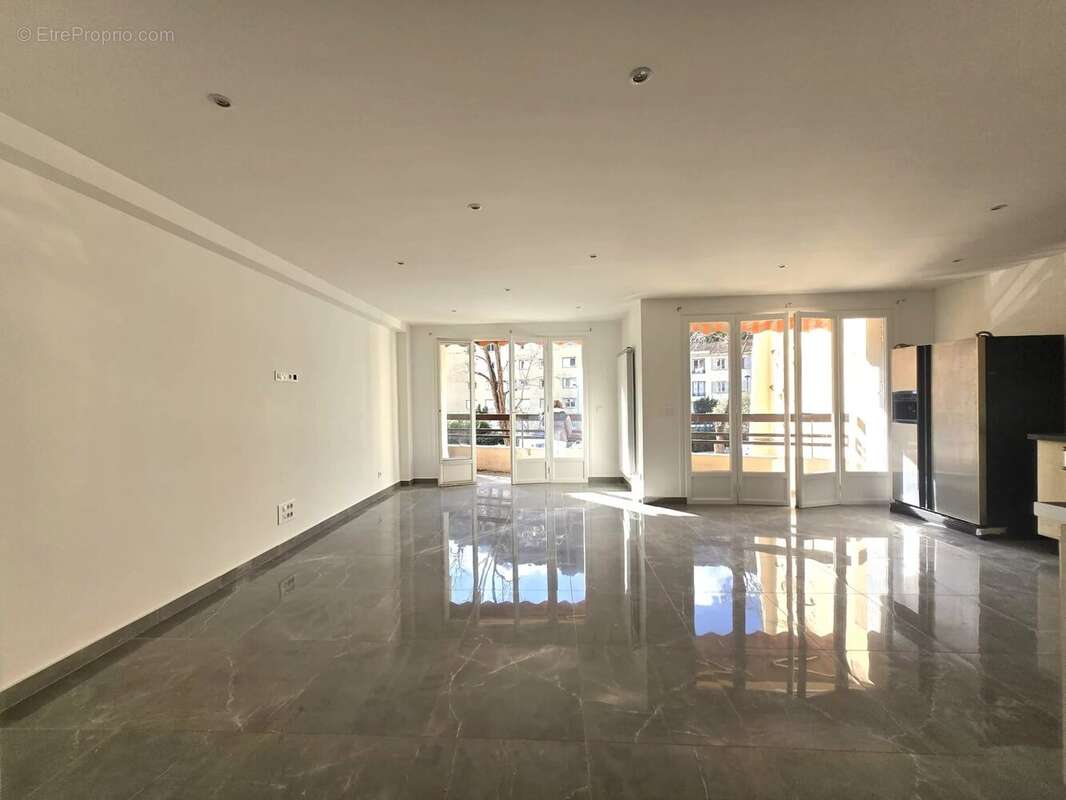 Appartement à MENTON