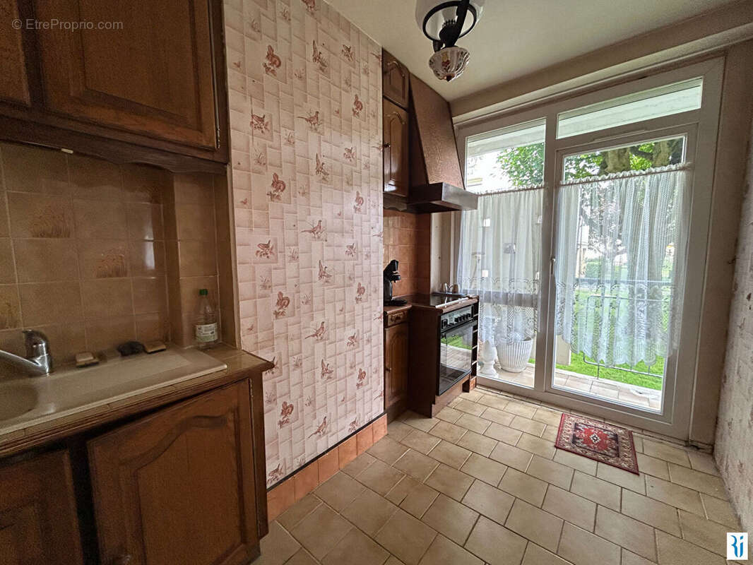 Appartement à MONT-SAINT-AIGNAN