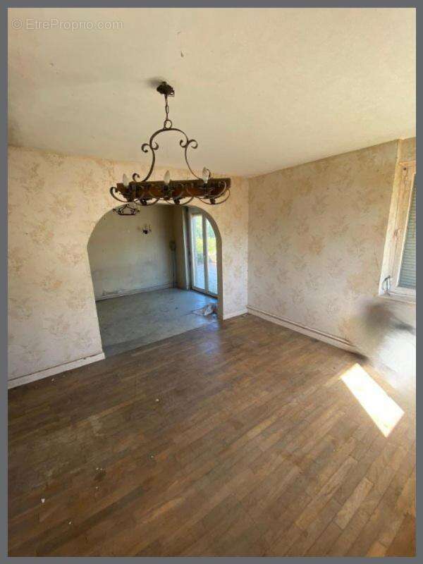 Maison à ROZ-LANDRIEUX