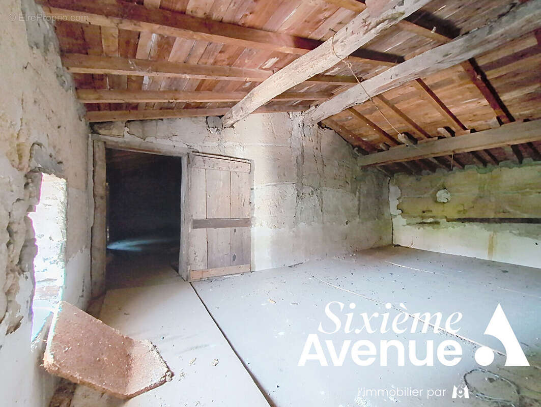 Maison à Solaize : 90m² , terrasse et stationnements - photo 5