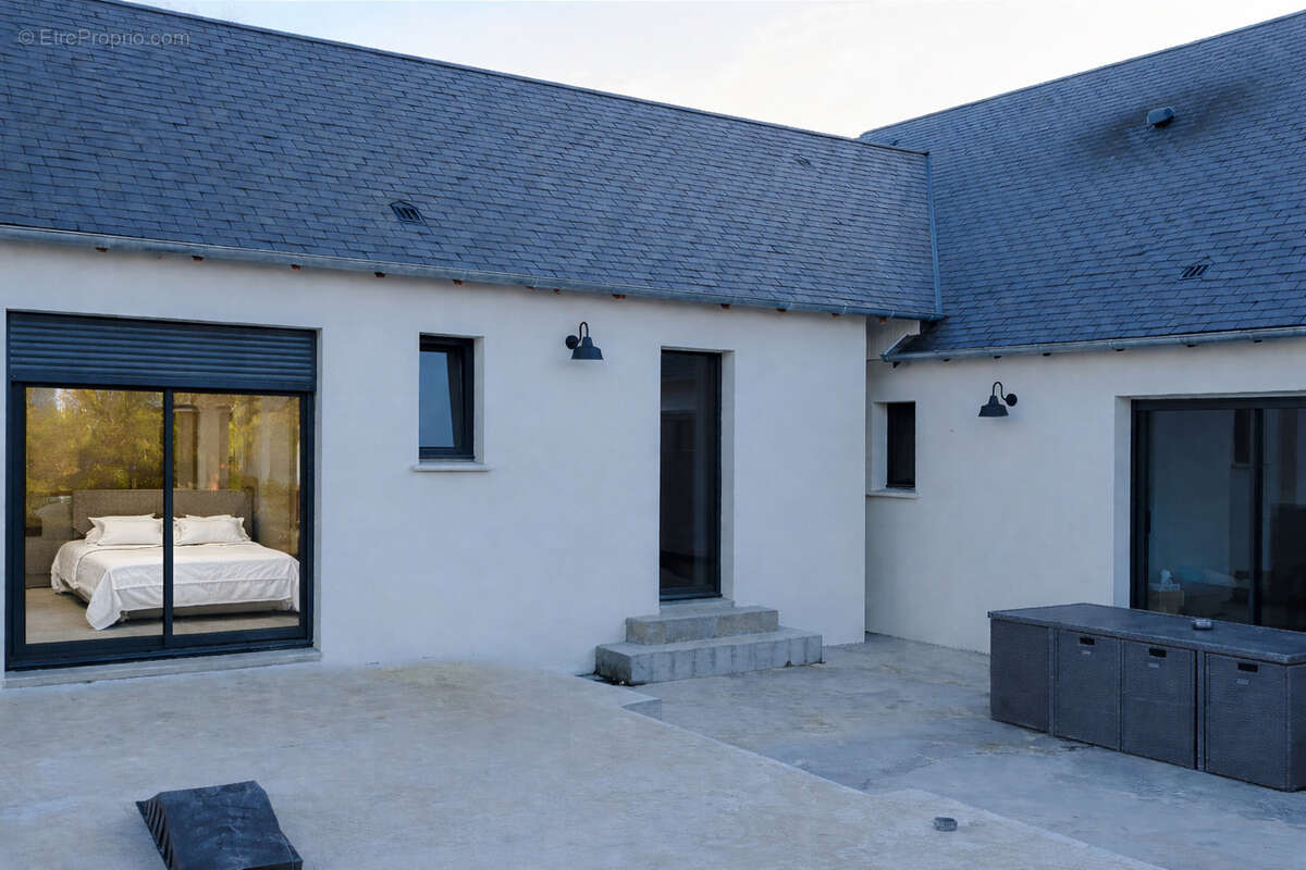 A proximité de BLERE, sur la commune de FRANCUEIL, Maison contemporaine de 130 m2, Terrain de 1060 m2 - photo 4