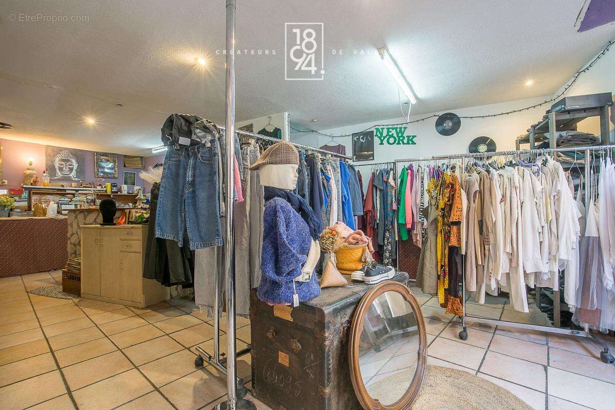 Commerce à MARSEILLE-1E