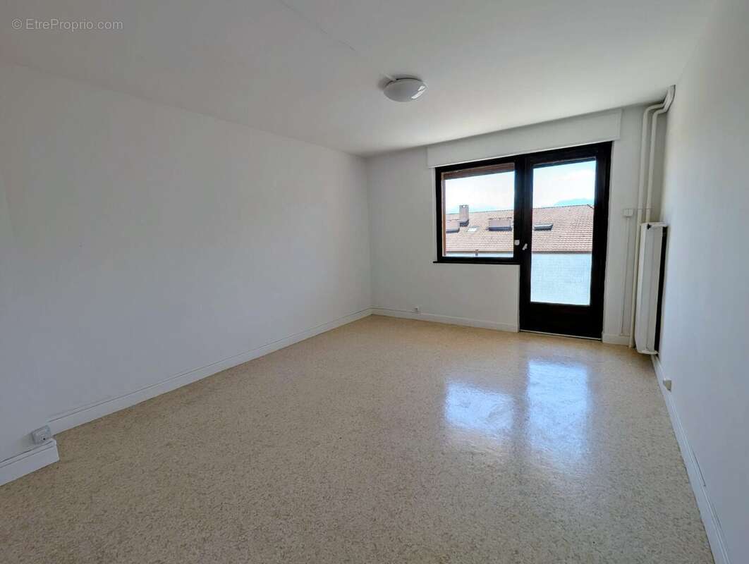 Appartement à AMBILLY