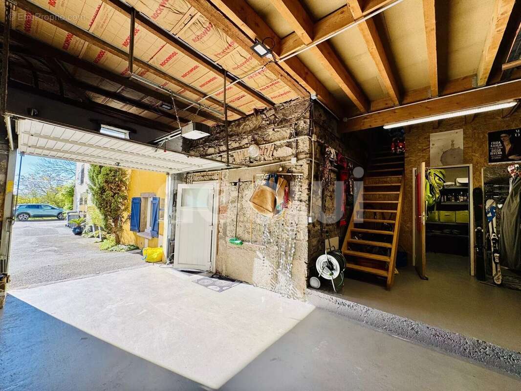 Maison à CHATEAUGAY