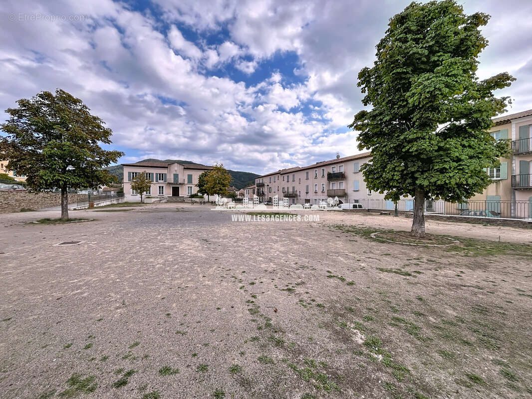 Appartement à LA MOLE
