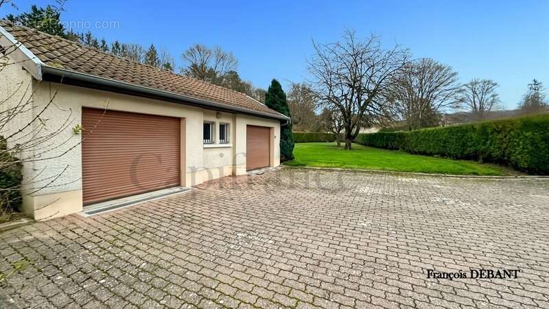 Maison à SOMMEPY-TAHURE