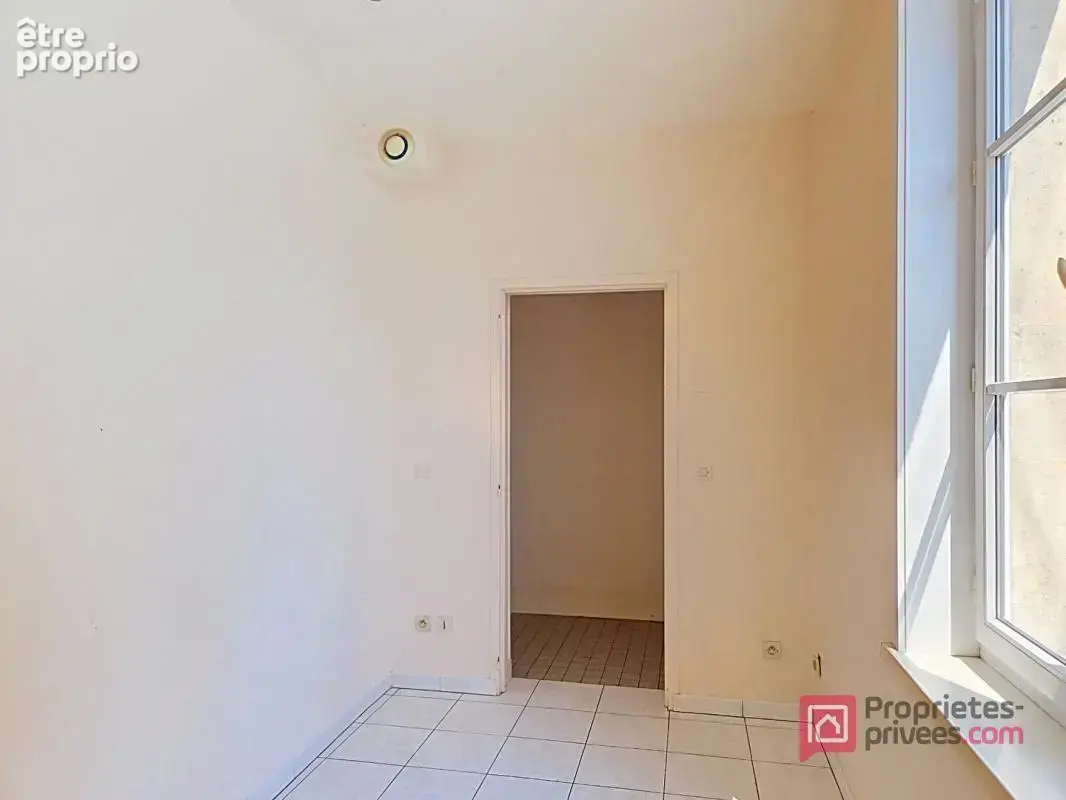 Appartement en rez-de-chaussée avec cour et 2 stationnements - photo 7