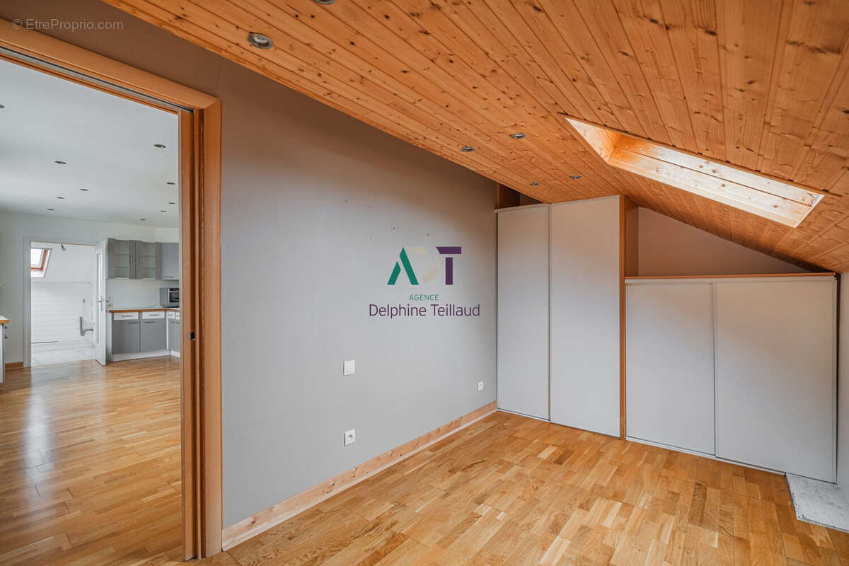 Appartement à FONTAINE