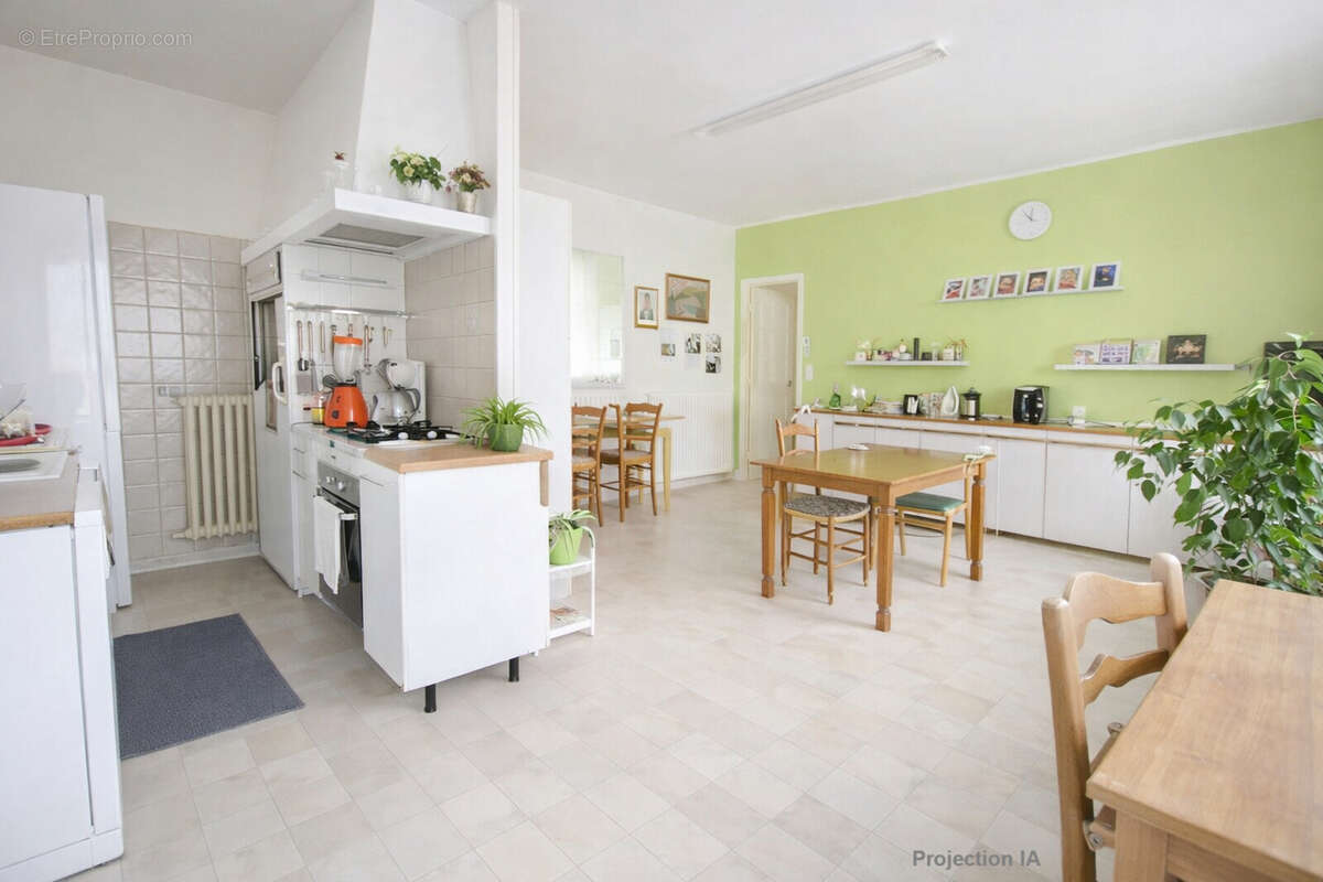 Maison à PONT-SAINTE-MAXENCE