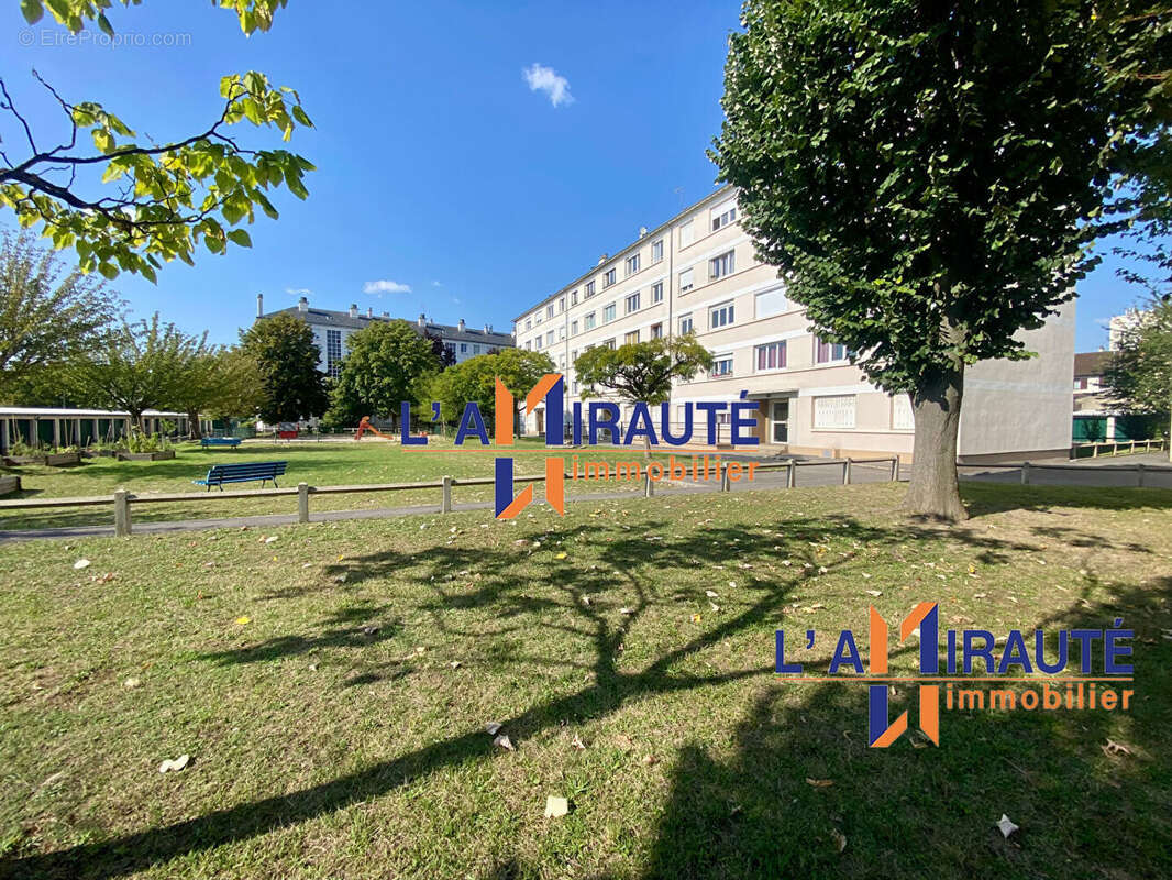 Appartement Houilles 5 pièce(s) 72 m2 - photo 2