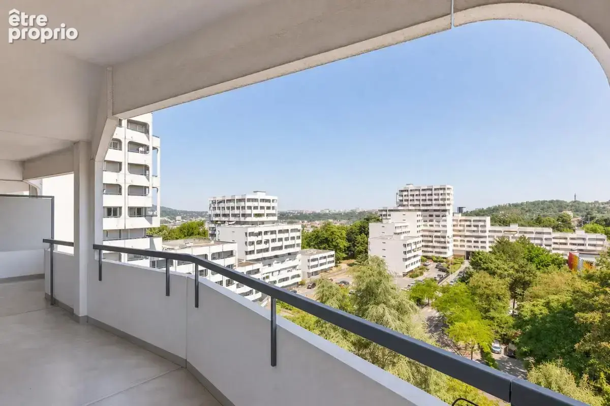 Appartement familial 6 pièces de 116 m² avec vue dégagée – Lyon - photo 2