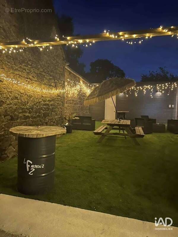 Photo 2 - Commerce à CAVAN