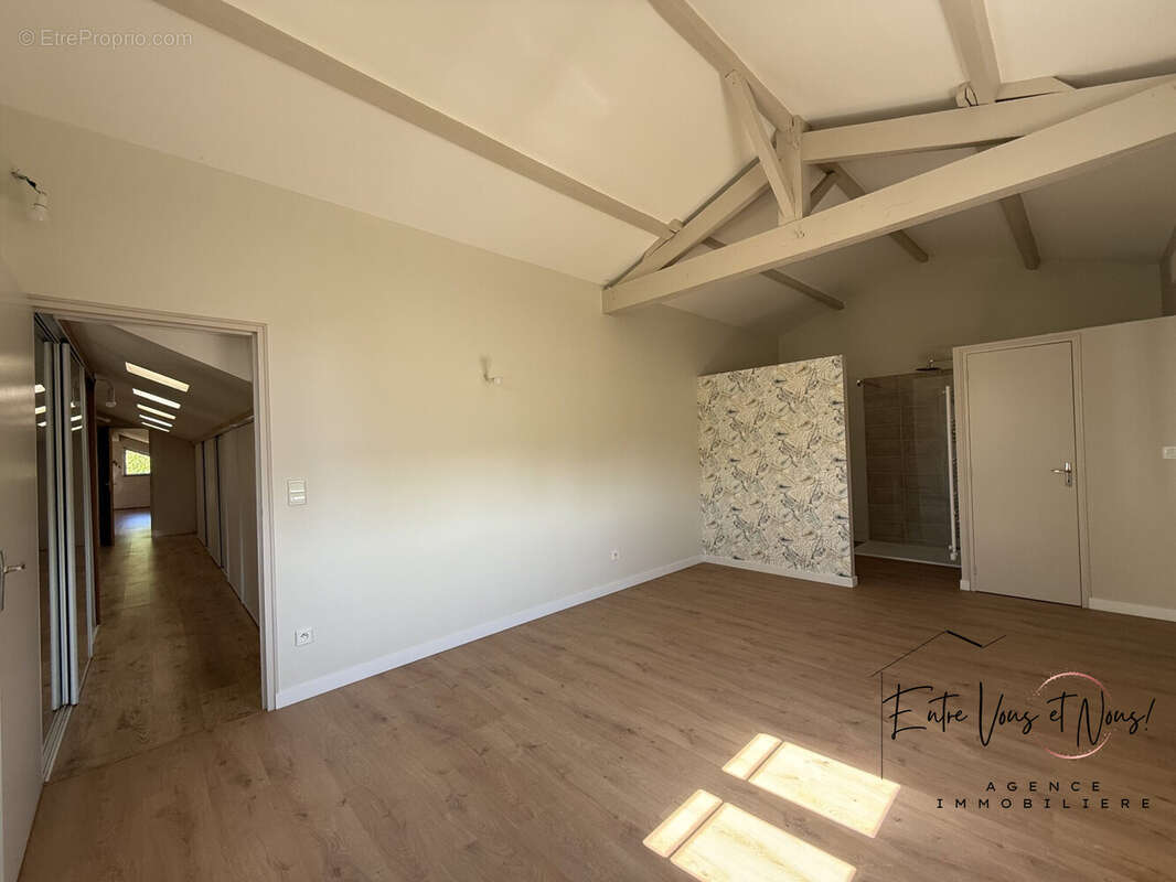 Maison à COUTHURES-SUR-GARONNE