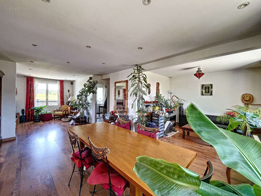 Maison à CHAUMONTEL