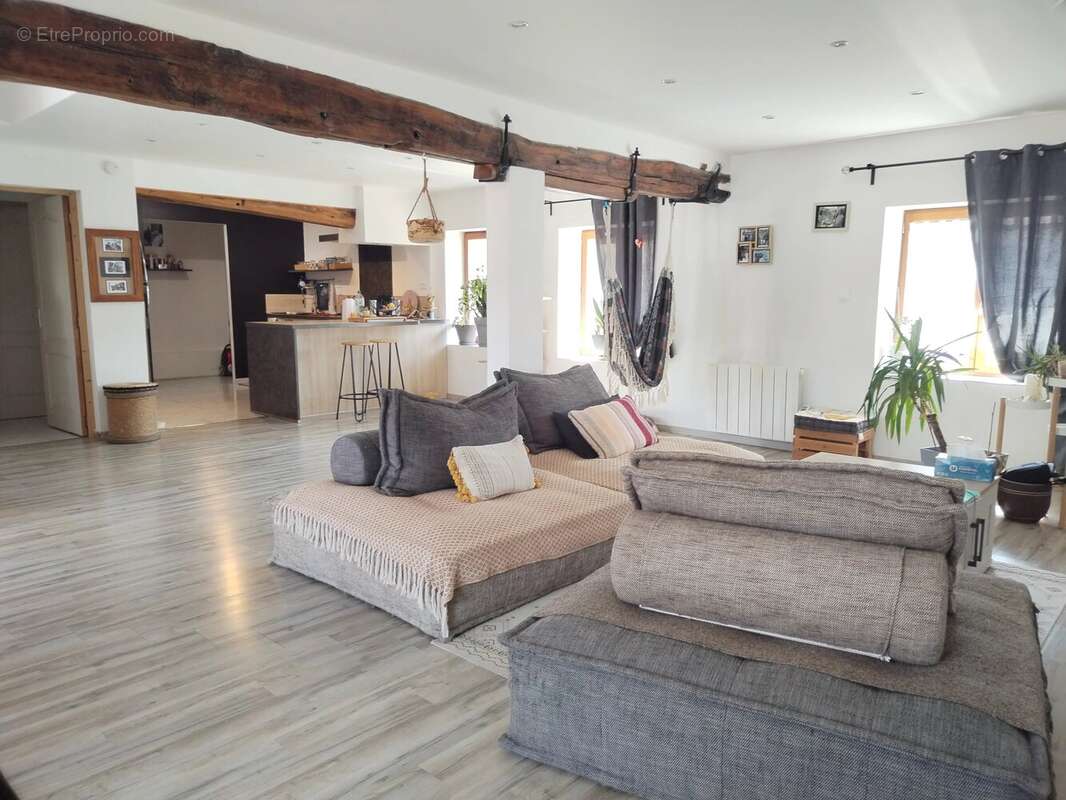 Appartement à EGREVILLE