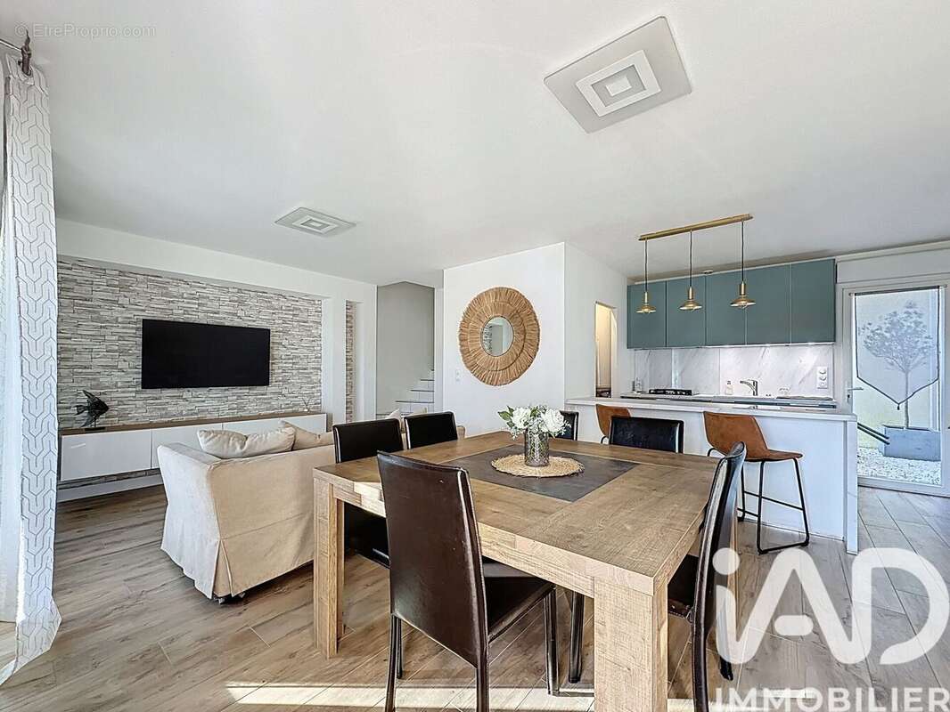 Photo 2 - Maison à SAINT-SULPICE-DE-ROYAN