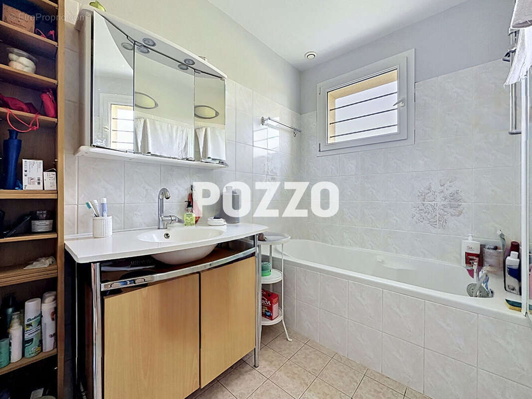 Maison Bacilly 5 pièces;,4 chambres, vie de plain-pied, garage, grand jardin paysagé, 6 km plage - photo 8