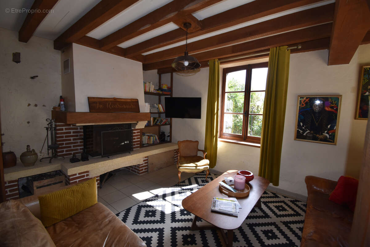 Maison à CHAMPROND-EN-GATINE