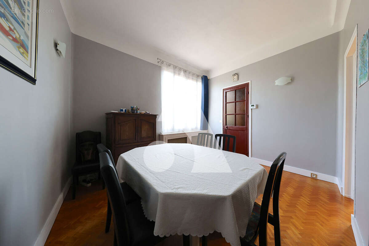 Maison à CORBEIL-ESSONNES