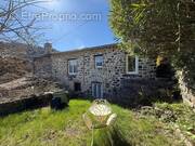   - Maison à MEYRAS