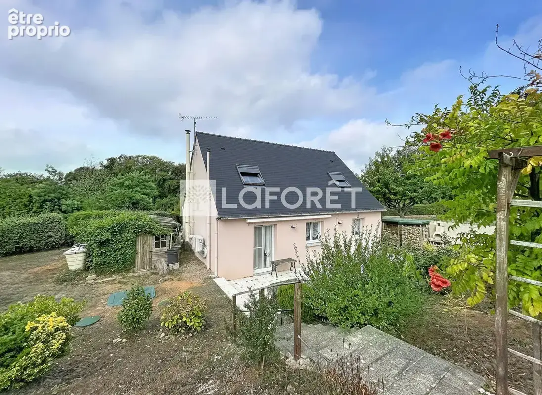 Maison à SAINT-JEAN-LA-POTERIE