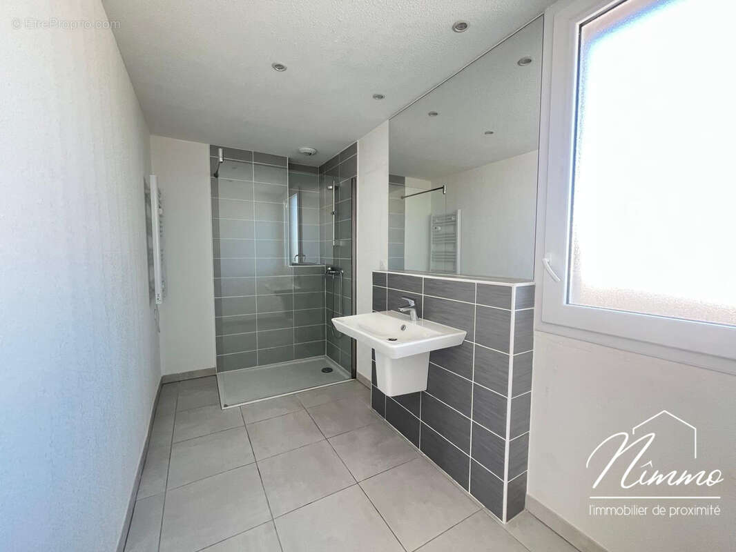 Appartement à NIMES
