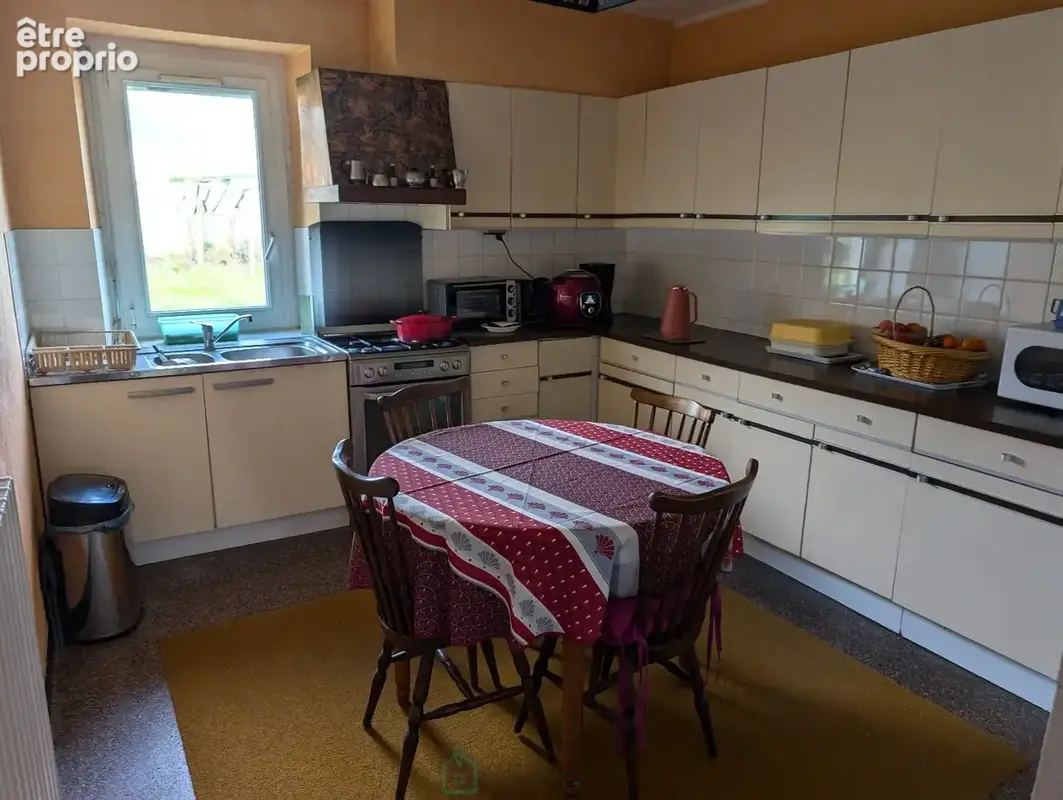 Longère en pierre avec dépendances sur 5 hectares  Charme et potentiel à la campagne - photo 10